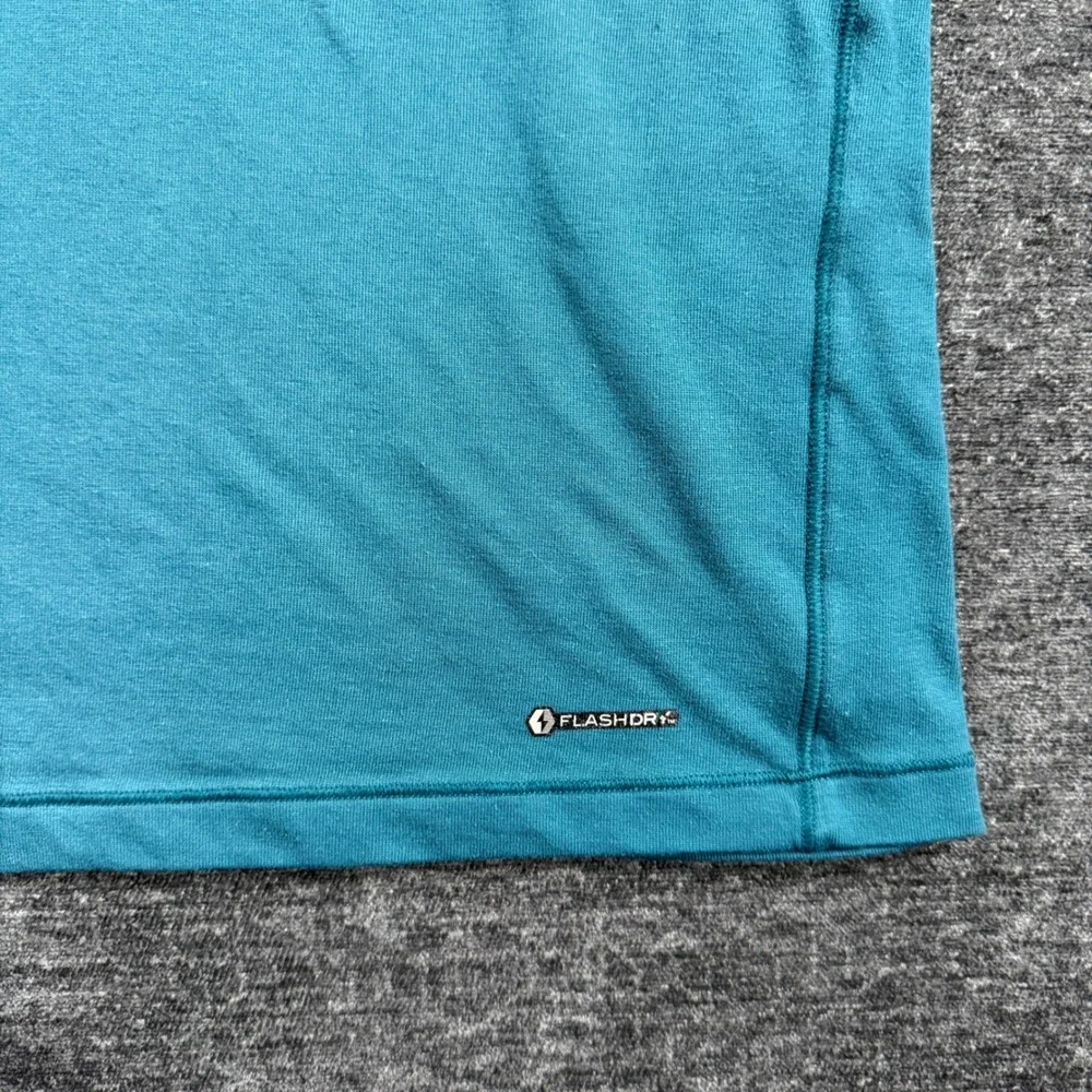 The North Face FlashDry Teal Blue Performance T-Shirt Mens Medium Short Sleeve